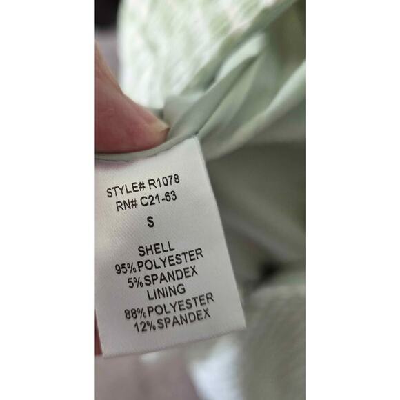 Lena Green Gingham Puff Sleeve Romper Square Neck One Piece Outfit NWT L - Picture 8 of 8